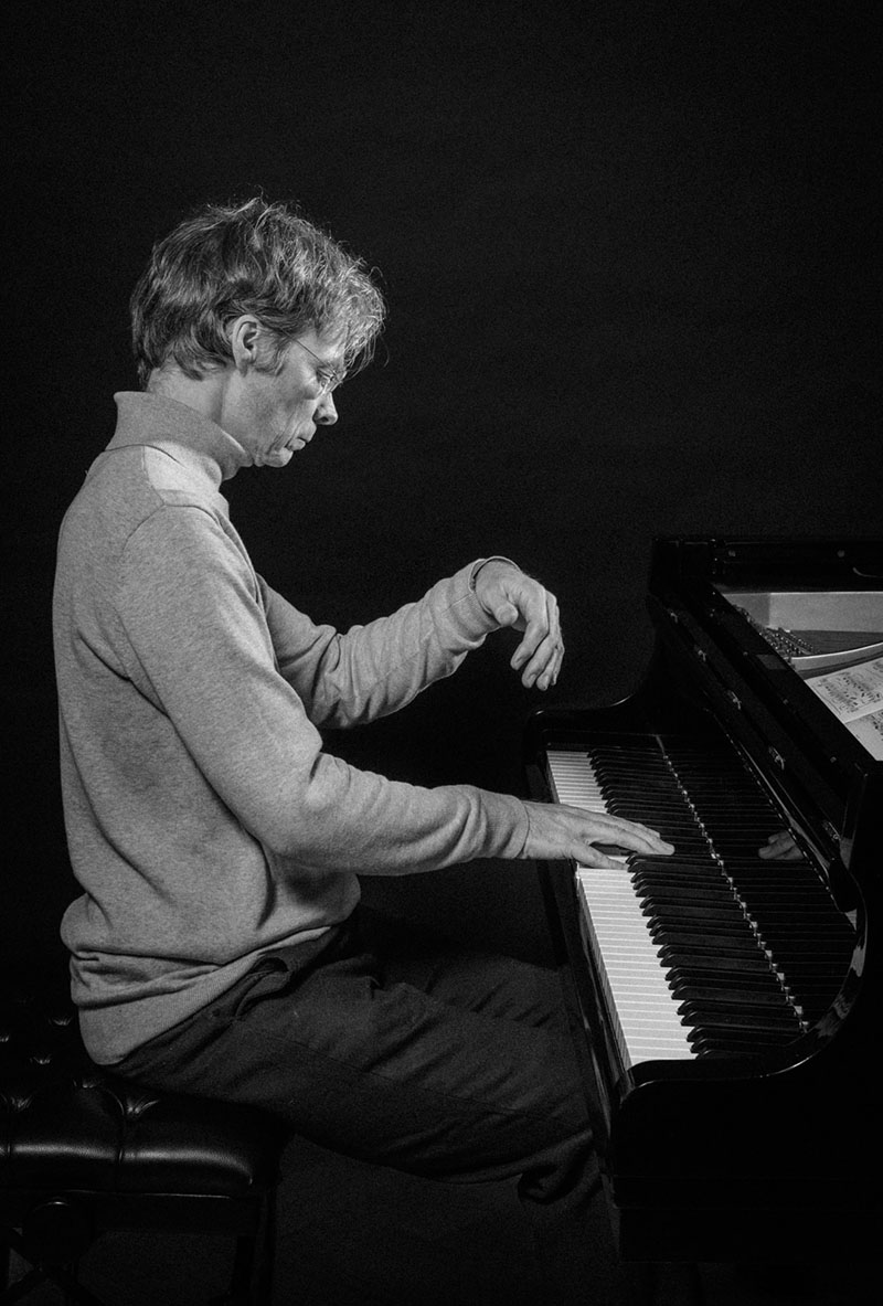 Patrick De Bruyne - Pianiste et professeur de technique Alexander à Bruxelles